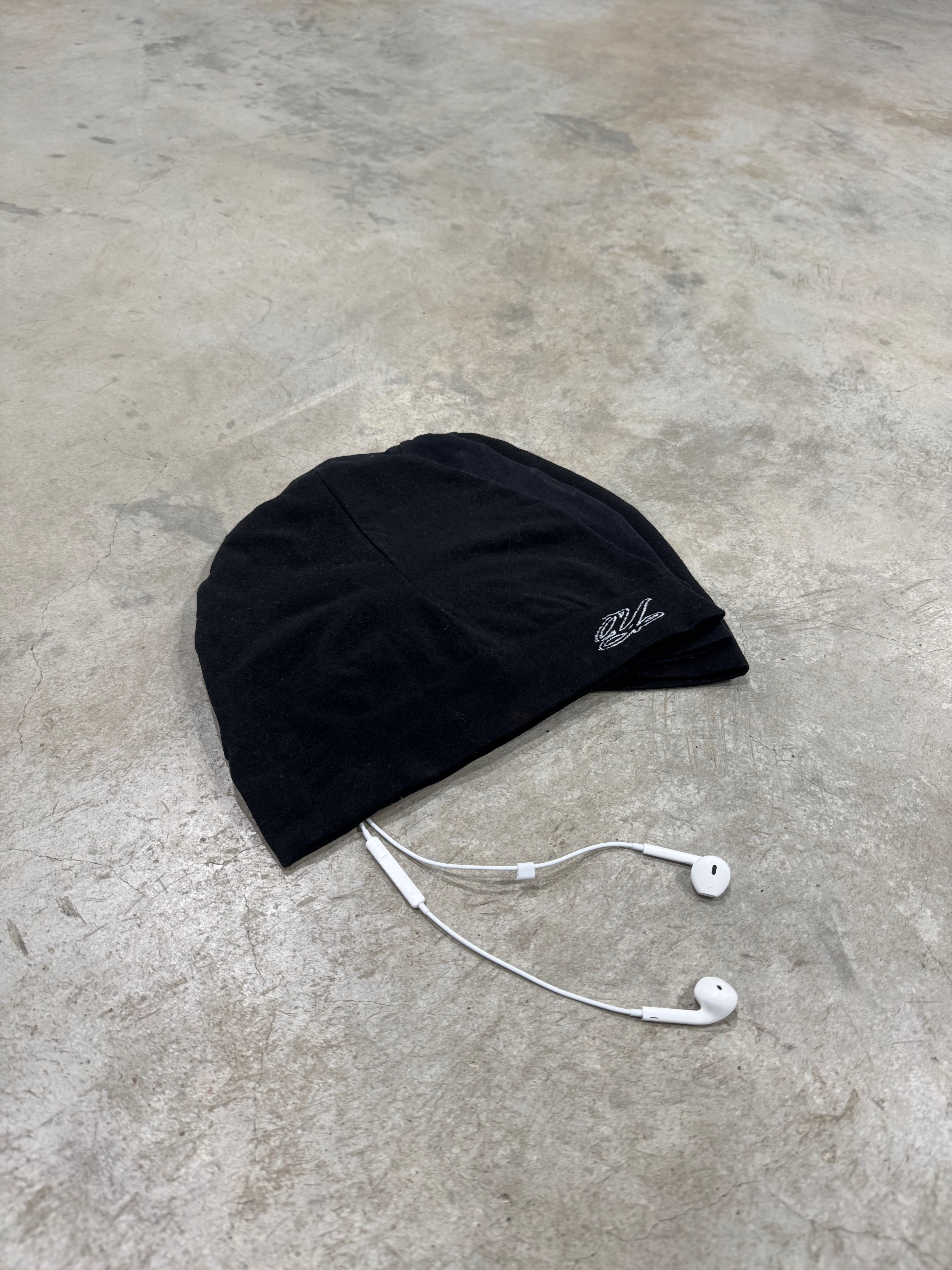 SKULLY BLACK